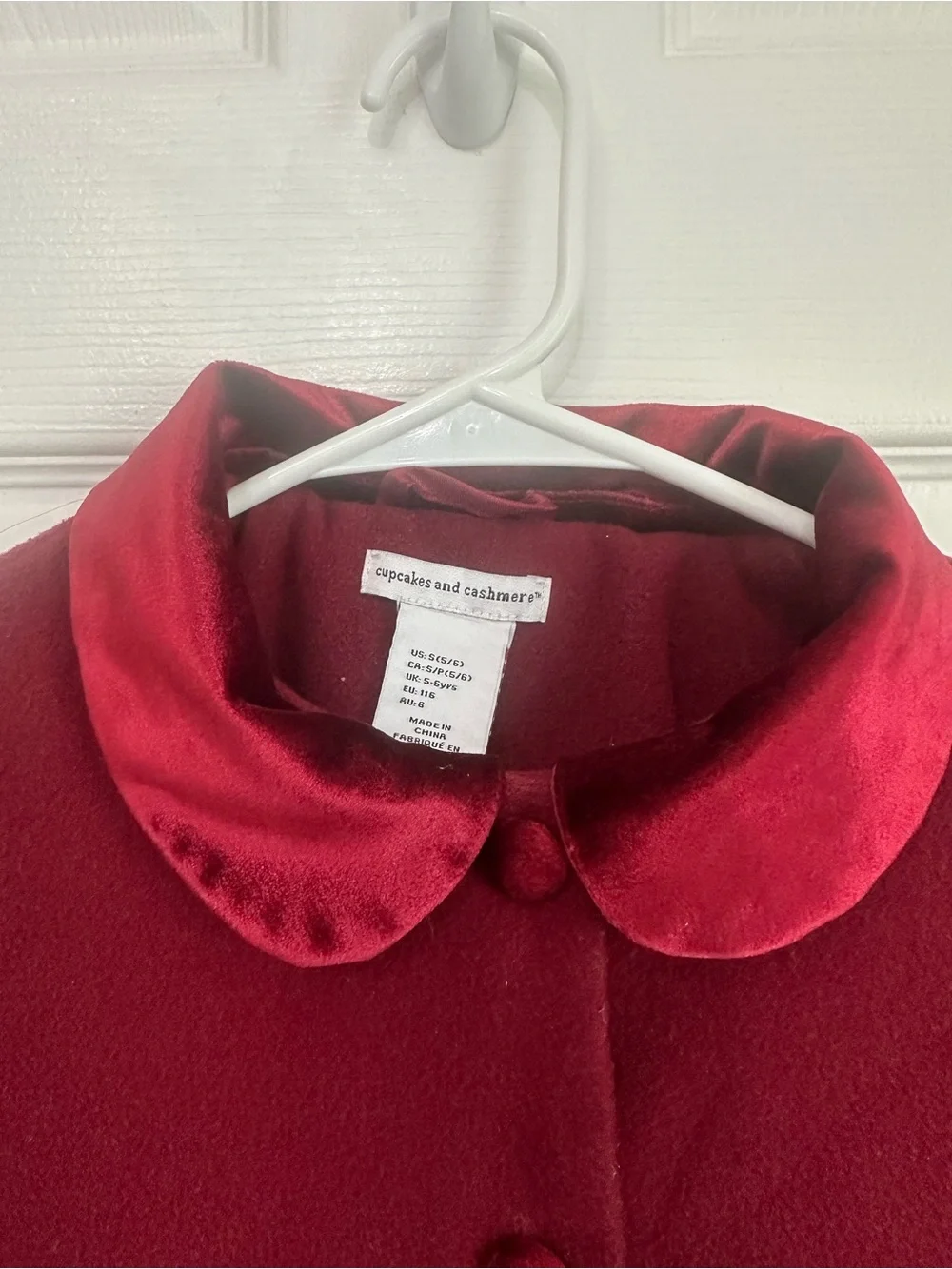 Vintage red Kids  holiday jacket by Cupcakes and Cashmere Size 5/6 Satin Collar